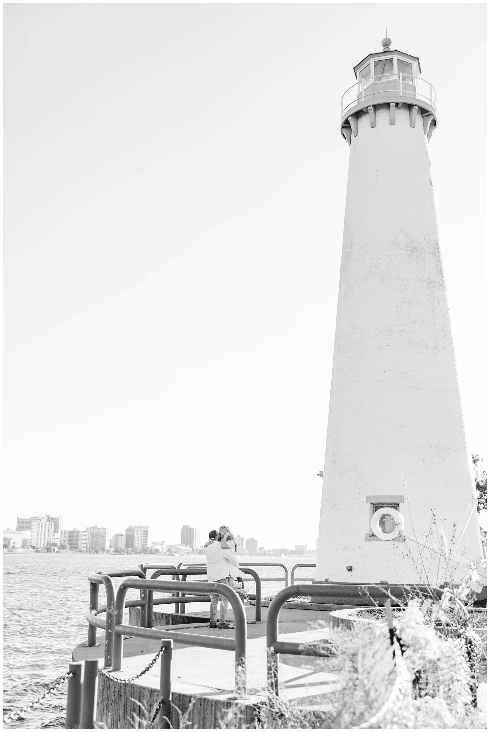 Engagement photos with lighthouse