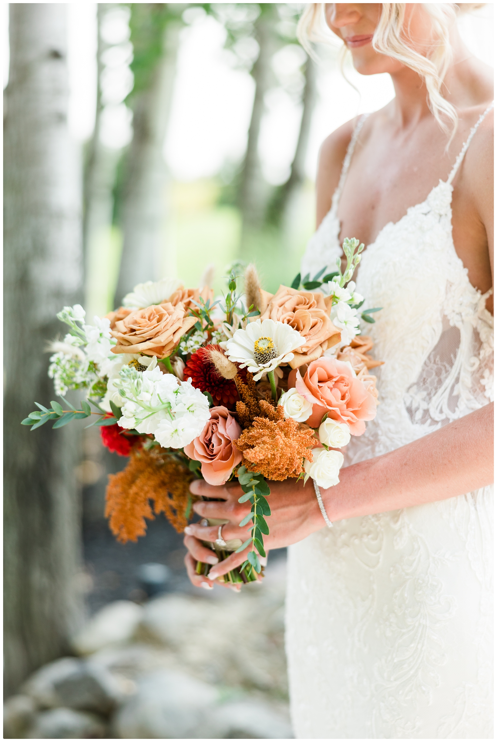 fall inspired wedding bouquet