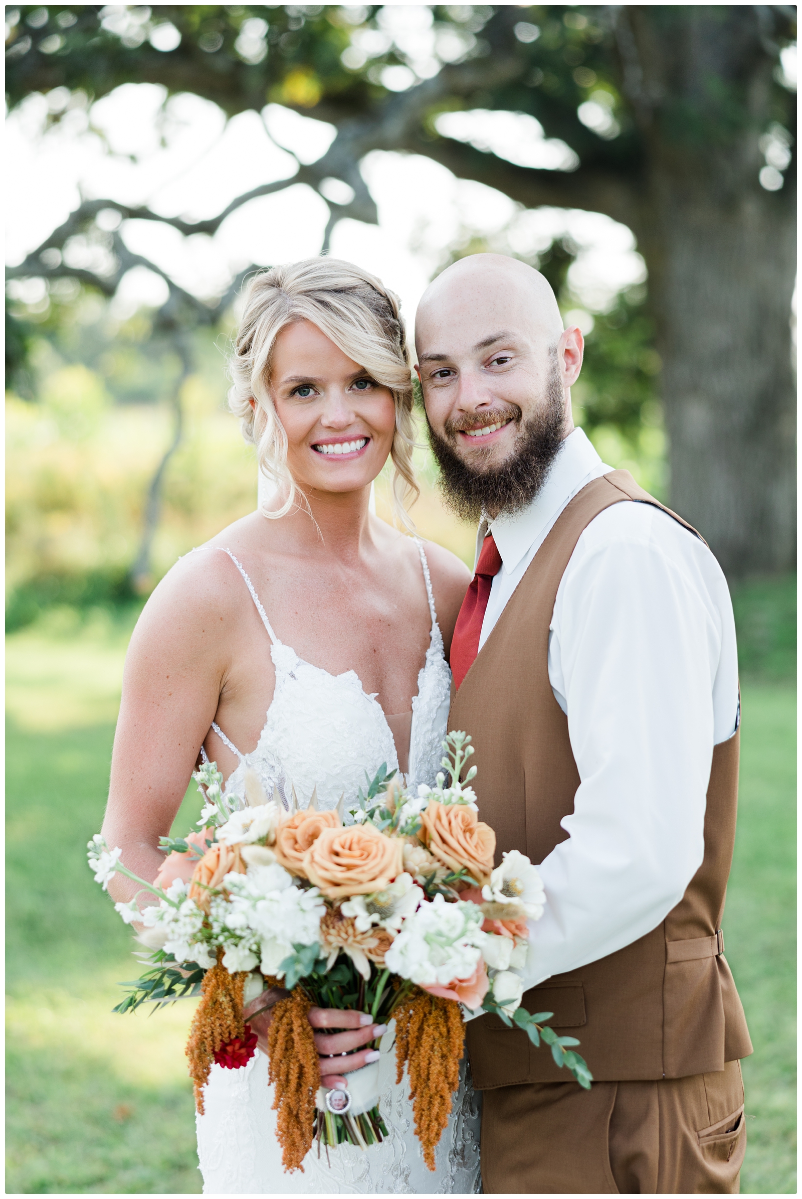 fall boho bride and groom inspo