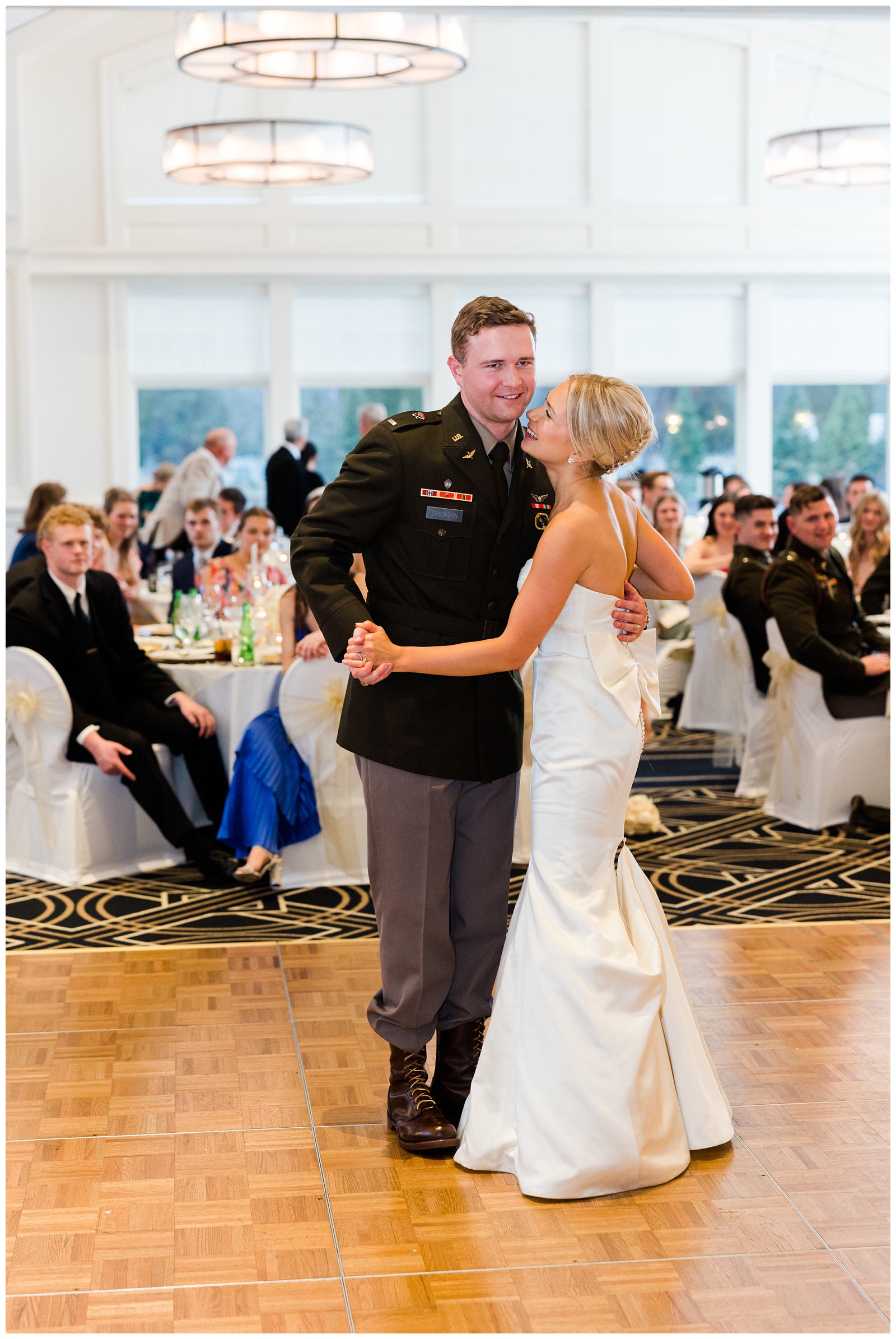 Midland MI wedding first dance